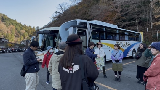 バスガイド業｜株式会社はぴねす観光